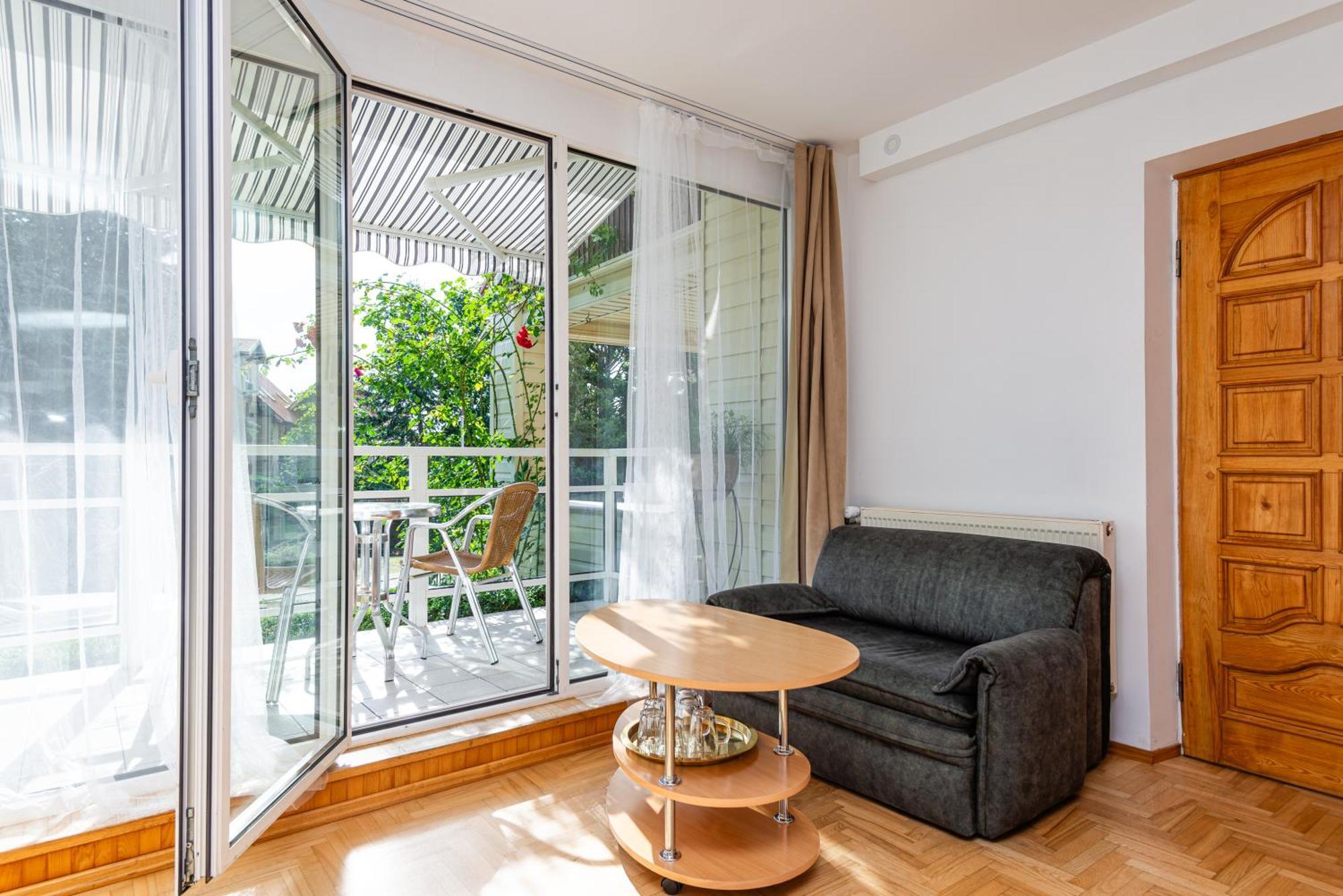 Pas Juste Appartement Nida Buitenkant foto